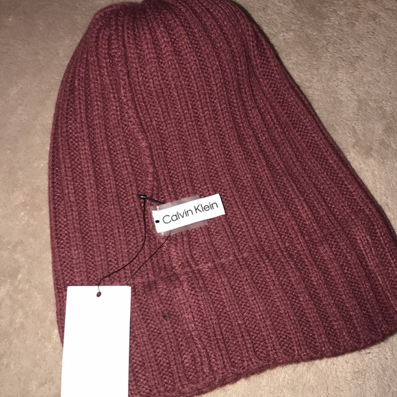 Calvin Klein terra beanie hat with faux fur Pom New - Picture 5 of 7